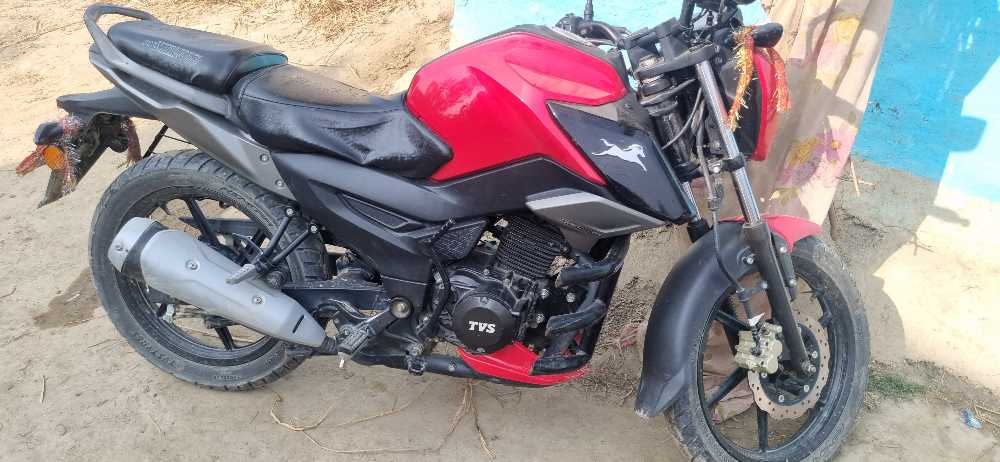 2022 TVS Raider 