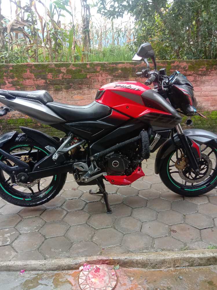 2019 Bajaj NS 200