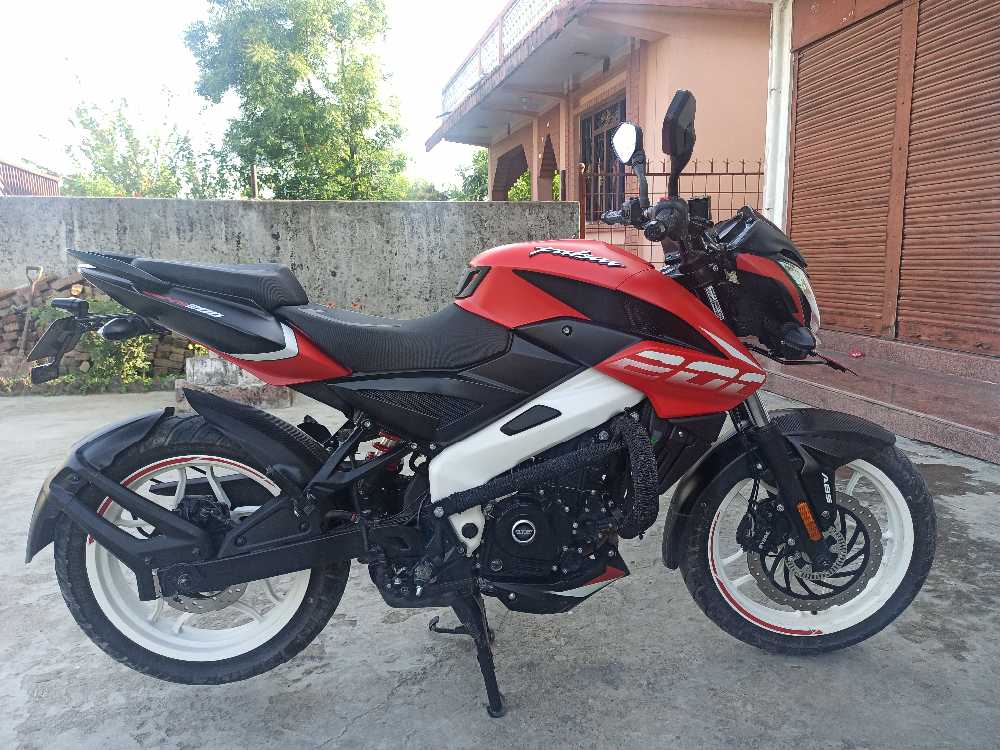 2021 Bajaj NS 200