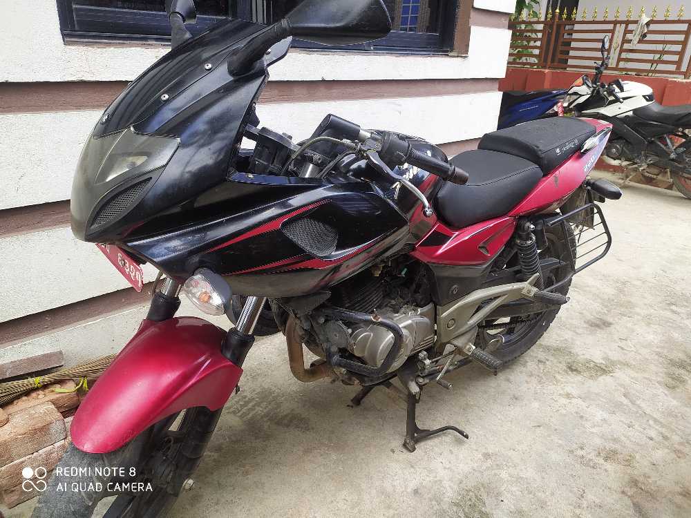 2015 Bajaj Plusar 220 in Kathmandu for sale