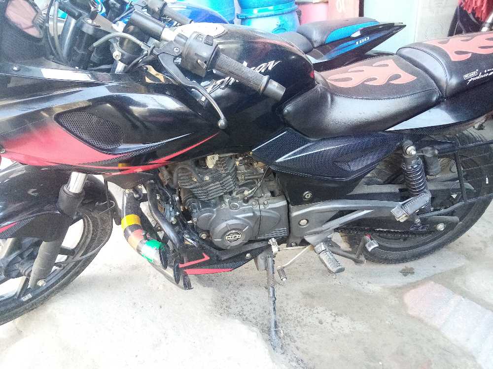 2019 Bajaj Plusar 220 in Kathmandu for sale