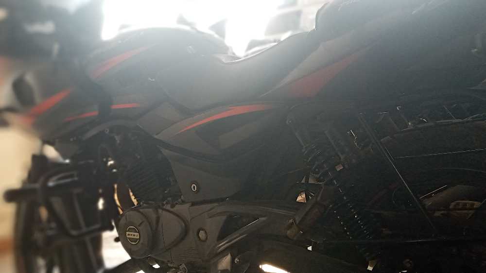 2016 Bajaj Plusar 220