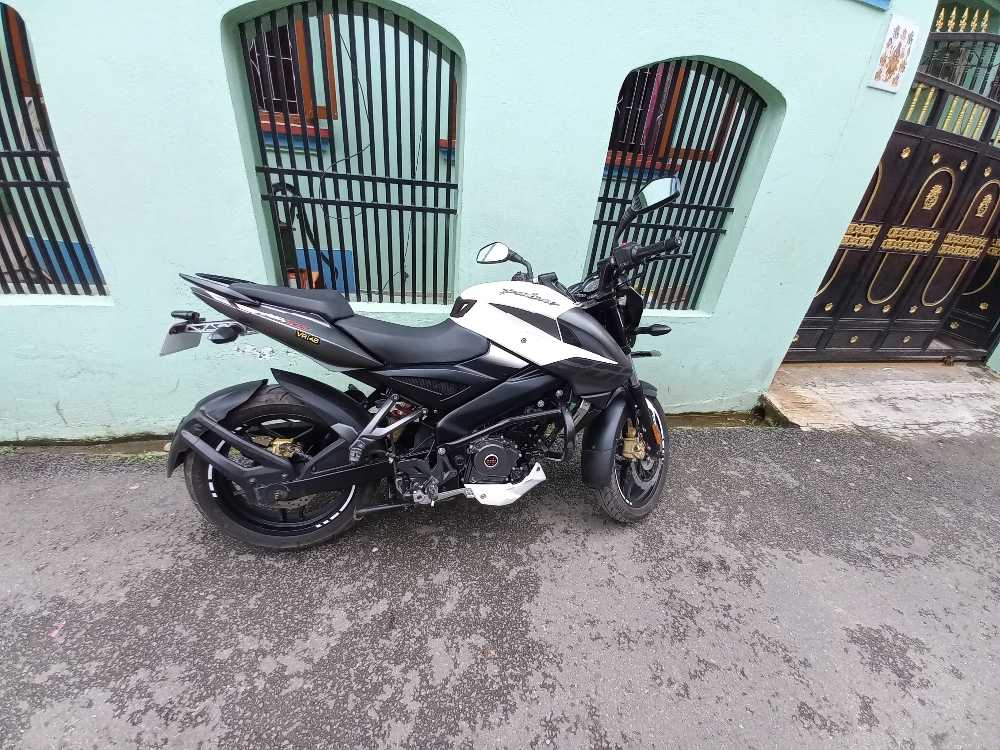 2020 Bajaj NS 200