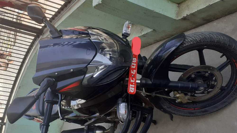 2017 Bajaj Plusar 220