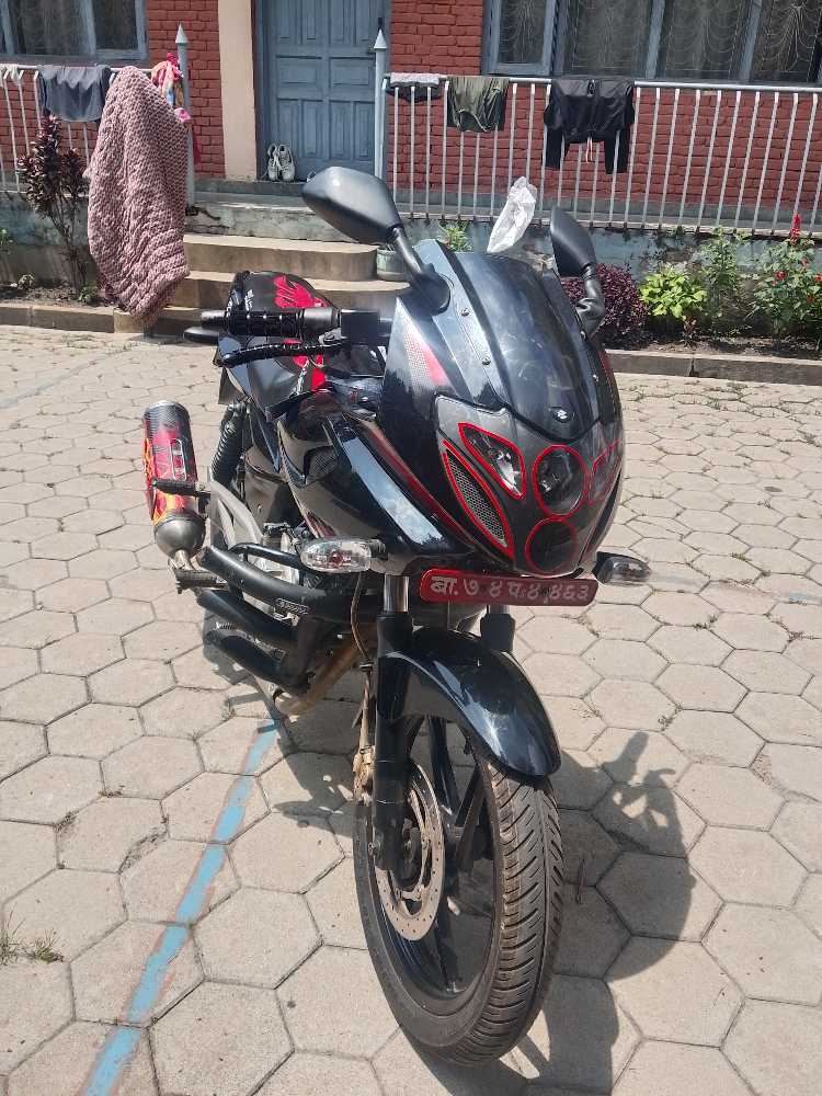2016 Bajaj Plusar 220