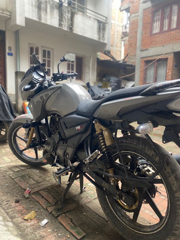 2018 TVS Apache RTR 180