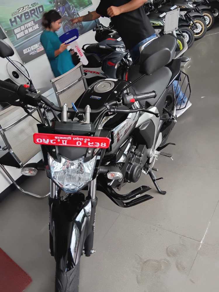2025 Yamaha FZS in Lalitpur for sale