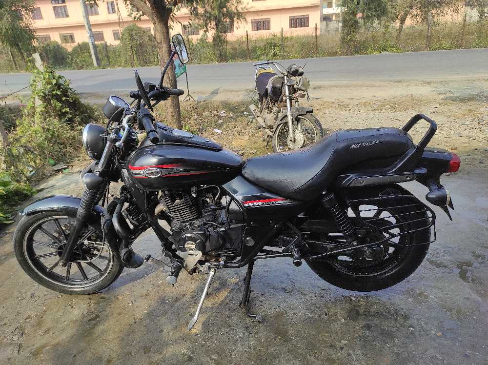 2016 Bajaj Avenger 220