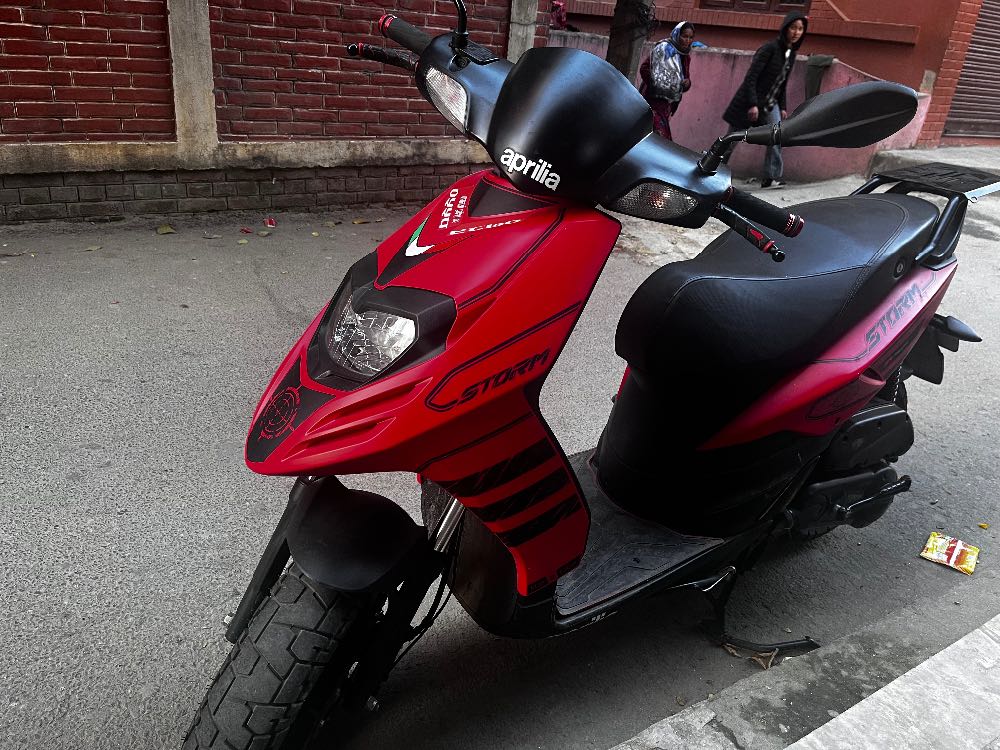 2025 Aprilia Storm 125